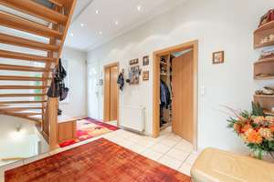 Charmante Stadtvilla mit Vollkeller und großzügigem Süd-Grundstück in ruhiger Anwohnerstraße – Die vollständige Adresse der Immobilie erhältst du vom Anbieter., 22159 Farmsen-Berne, Hamburg – Vorschaubild 8
