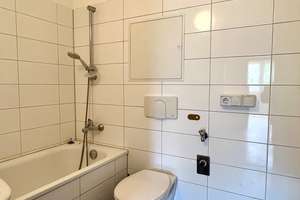 Familien willkommen: günstige 3-Zimmerwohnung mit Balkon und Aufzug! – Boxberger Str. 2, 1239 Prohlis-Süd, Dresden – Vorschaubild 8
