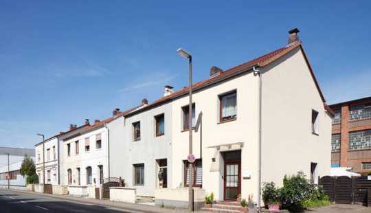 Bild von Kriftel – Gepflegtes 3-Familienhaus mit Garten in ruhiger Wohnlage