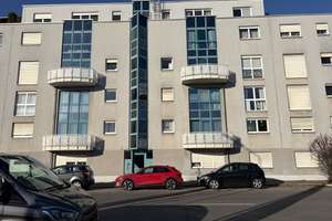 Möblierte 3-Zimmer-Wohnung mit Balkon und TG-Stellplatz – zentrale Lage am Nordostbahnhof