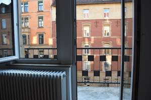 Helle, zentrale 4-Zimmer Gründerzeitwohnung mit Stuck, Dielen & Balkon – Friedenstraße 1, 70190 Kernerviertel, Stuttgart – Vorschaubild 4