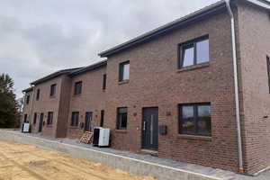 Ihr Traumhaus wartet: Hochwertiges Neubau-Reihenendhaus mit Garten und Terrasse – Quellhorststrasse 26c, 27374 Rotenburg (Wümme) (Kreis) – Vorschaubild 2
