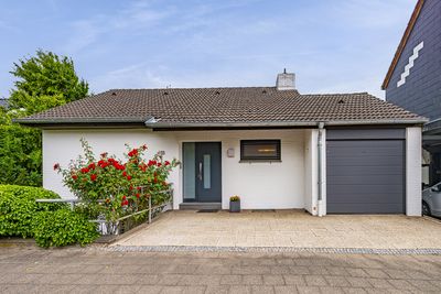 Perfekt angebunden. Traumhaft im Grünen.