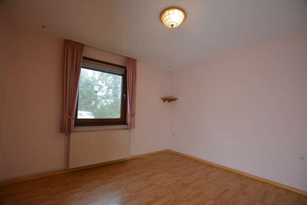 Immobilie in Eschede - Riesen Grundstück mit gepflegtem 1-2 Familienhaus mit Keller, Garage  u. Nebengelass - Bild 4