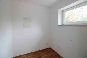 Bezugsfreie 2,5-Zimmer-Erdgeschosswohnung mit Terrasse – Wohnen nahe des Dahme-Ufers – Die vollständige Adresse der Immobilie erhältst du vom Anbieter., 12557 Köpenick, Berlin – Vorschaubild 4