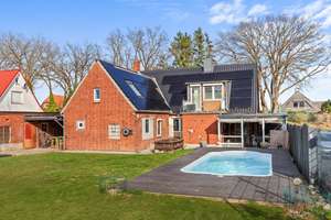 Ein Zuhause zum Ankommen und Wohlfühlen – Mit Gartenparadies und Pool – Die vollständige Adresse der Immobilie erhältst du vom Anbieter., 21423 Winsen (Luhe) – Vorschaubild 2