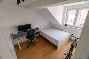 *** 3 Zi.-Dachgeschosswohnung mit Stellplatz *** bezugsfrei – Die vollständige Adresse der Immobilie erhältst du vom Anbieter., 50823 Neuehrenfeld, Köln – Vorschaubild 5