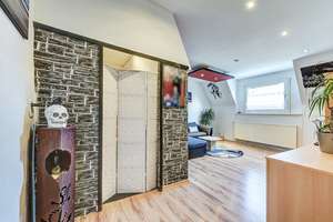 zentrale, große 4 Zimmerwohnung über 2 Etagen in Solingen – Bismarckstraße 16, 42659 Solingen-Mitte, Solingen – Vorschaubild 4