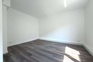 Umfassend saniert & modern – helle Wohnung mit Einbauküche und Balkon – Neue Straße 47, 27576 Lehe, Bremerhaven – Vorschaubild 7