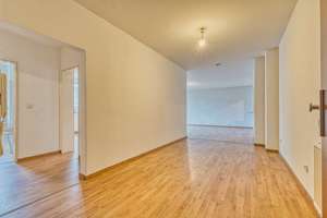 Helle 2-Zimmer-Wohnung in Bremerhaven-Geestemünde mit EBK, Badfenster & separatem WC – Schillerstraße 48, 27570 Geestemünde, Bremerhaven – Vorschaubild 2