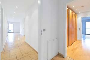 Exklusives Wohnen in Burgaltendorf! Bj. 2004, 214 m², En.Eff B, 5R, Garage & Stellplatz – Die vollständige Adresse der Immobilie erhältst du vom Anbieter., 45289 Burgaltendorf, Essen – Vorschaubild 8