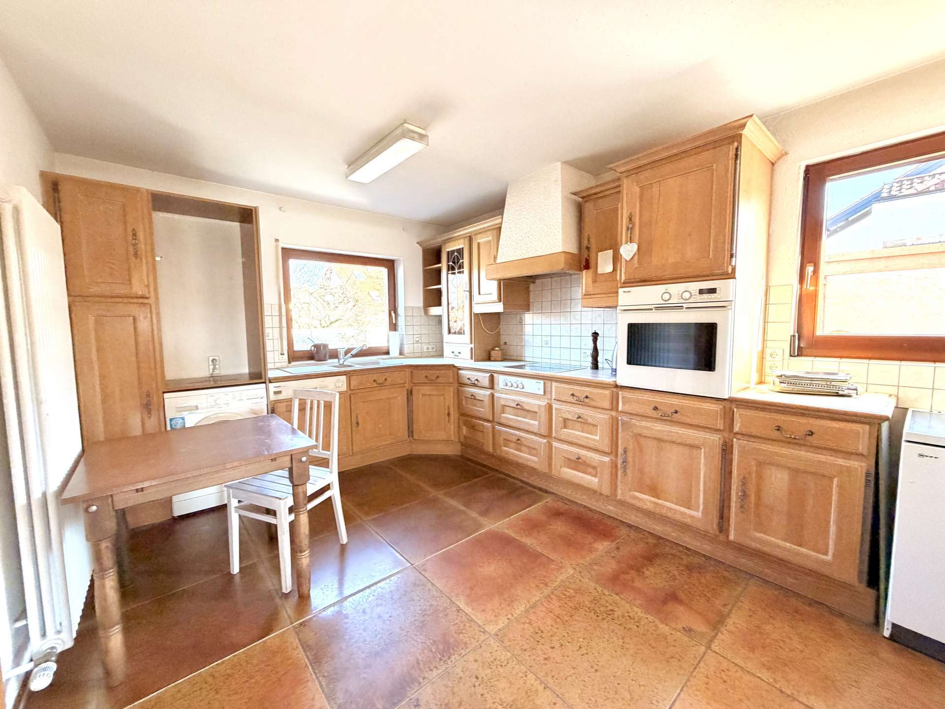 Immobilie in Sasbach am Kaiserstuhl - Charmantes Einfamilienhaus mit 5,5 Zimmern und großzügigem Grundstück - Bild 5