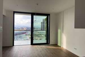 EDEN Tower/14.OG/ Panoramablick/ Gym & 24/7 Concierge/ 2-Zimmer