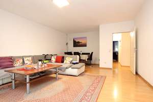 Geräumige 4-Zimmer Wohnung mit Balkon und Tiefgaragenstellplatz im schönen Farmsen-Berne – Die vollständige Adresse der Immobilie erhältst du vom Anbieter., 22159 Farmsen-Berne, Hamburg – Vorschaubild 6