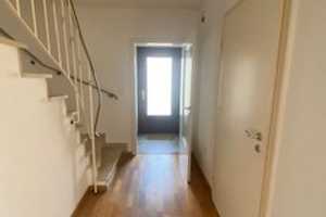 Schöne 6-Zi-Doppelhaushälfte plus 4 Bäder, Keller, gr. Grundstück in Detmold, zentrumsnah – Im Wiesengrund 26, 32760 Lippe (Kreis) – Vorschaubild 5