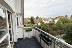 Provisionsfrei: Lichtdurchfluteter DG-Traum mit Süd-Ost-Balkon, EBK & TG-Einzelplatz in Trudering – Die vollständige Adresse der Immobilie erhältst du vom Anbieter., 81827 Waldtrudering, München – Vorschaubild 6