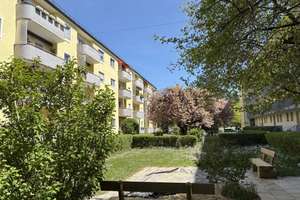 Absolut ruhige 3-4 Zi.-Wohnung direkt am Park - Südbalkon - Hobbyraum -Einzelgarage Mü-Milbertshofen – Milbertshofenerstraße 57 B, 80807 Milbertshofen, München – Vorschaubild 7