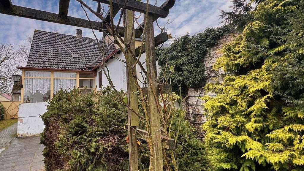 Immobilie in Hennigsdorf - Sanierungsjuwel mit besonderem Schnitt - Bild 1