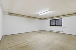 Reiheneckhaus in München / Einmalige Raumaufteilung / 5 Zimmer, Garten & viel Potenzial und TG-Platz – Die vollständige Adresse der Immobilie erhältst du vom Anbieter., 81673 Echarding, München – Vorschaubild 31