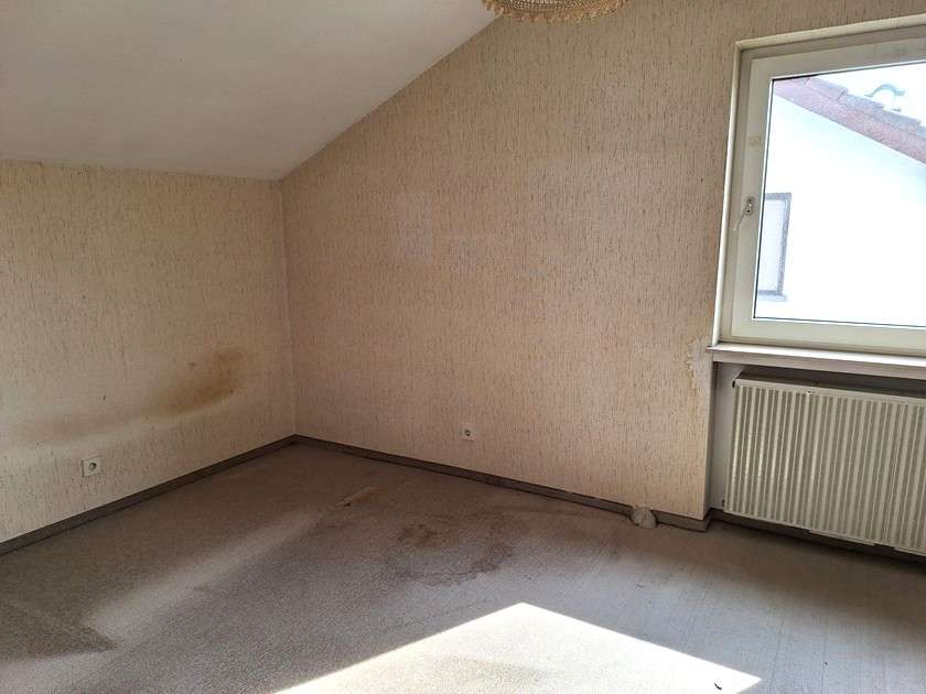 Immobilie in Philippsburg - Freistehendes Zweifamilienhaus in  Randlage in Philippsburg-Huttenheim! - Bild 3