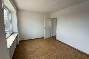 Renovierte 3-Zimmer-Wohnung mit Balkon und TG-Stellplatz – Paßstraße 3, 47198 Alt-Homberg, Duisburg – Vorschaubild 6