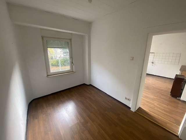 Apartment, Büro, Hobbyräume oder Gewerbe mit 2 Zimmern sowie separates WC mit Dusche im Erdgeschoss, Nürnberg – Bild 3