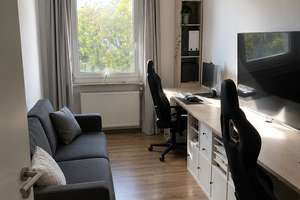 Alltagstaugliche 3-Zimmer-Wohnung mit Balkon in Düsseldorf – Die vollständige Adresse der Immobilie erhältst du vom Anbieter., 40217 Unterbilk, Düsseldorf – Vorschaubild 3