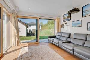 Baujahr 2022! Luxuriöses und energieeffizientes Einfamilienhaus mit traumhafter Aussicht – Die vollständige Adresse der Immobilie erhältst du vom Anbieter., 96135 Stegaurach – Vorschaubild 8