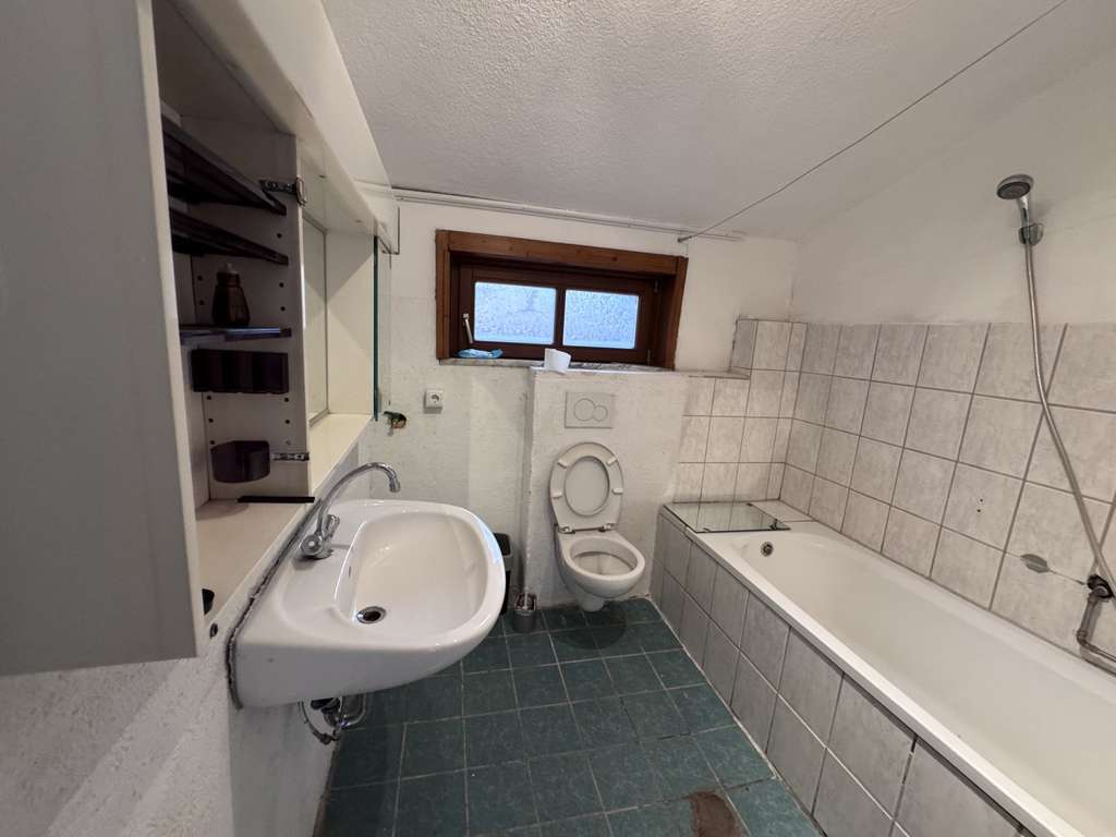 Immobilie in Ergoldsbach - Provisionsfrei: Renditestarkes Investment 6%- Top vermieteter Altbestand in Ergoldsbach - Bild 3