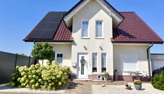 Bild von Einfamilienhaus in Lintorf PV Anlage Klimaanlage Renoviert