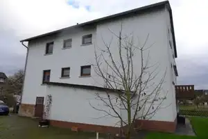 506 - Charmantes Zweifamilienhaus (freistehend) mit Garage & zusätzl. Erholungsgrundstück in Lahntal – Am Rodenbach X, 35094 Marburg-Biedenkopf (Kreis) – Vorschaubild 12