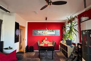 Großzügige 4 Zimmer Wohnung mit Wintergarten, Balkon und hochwertiger Einbauküche – Die vollständige Adresse der Immobilie erhältst du vom Anbieter., 12627 Hellersdorf, Berlin – Vorschaubild 1