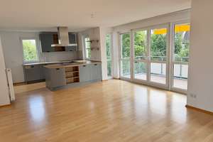 Schöne 3-Zi.-Whg. mit EBK und zwei Balkonen in Fürth Unterfarrnbach – Die vollständige Adresse der Immobilie erhältst du vom Anbieter., 90766 Unterfarrnbach, Fürth – Vorschaubild 4