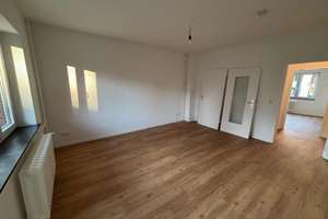 Frisch renovierte 2-Zimmer Wohnung mit Balkon in Uninähe – Brunswiker Straße 49, 24106 Damperhof, Kiel – Vorschaubild 1