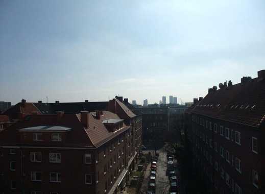 Hochwertige 2-Zi.-Whg. in ausgebautem DG mit Balkon!Besichtigung: SAMSTAG 19.10. um 11:00 Uhr