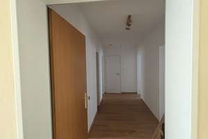 3 Zimmerwohnung zur Miete ab 1.9. – Benzstraße 14, 93053 Kasernenviertel, Regensburg – Vorschaubild 2