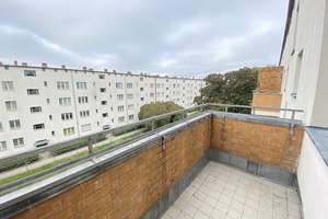 Helle 2,5-Z.-Wohnung mit Balkon u. Tageslichtbad für Selbstrenovierer – WBS-Berechtigung 100 bis 140 – Gartenfelder Str. 114B, 13599 Haselhorst, Berlin – Vorschaubild 8