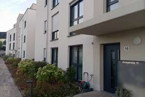 Exklusive 4-Zi.-Wohnung mit Landhausküche, Südwestbalkon, Aufzug & 2 Stellplätzen – ruhig, zentral – 91154 Roth – Vorschaubild 5