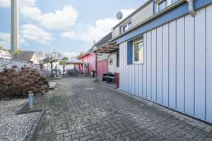 Charmantes Einfamilienhaus mit großer Scheune und vielseitigem Nutzungspotenzial – Die vollständige Adresse der Immobilie erhältst du vom Anbieter., 76149 Neureut, Karlsruhe – Vorschaubild 4