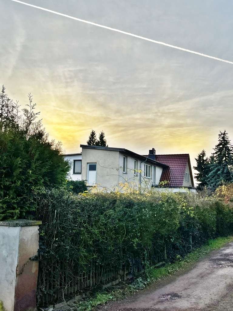 Immobilie in Merseburg - Doppelhaushälfte in beliebter und gefragter Wohnlage von Merseburg – ideal für Handwerker mit Ideen - Bild 4