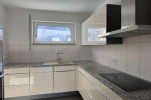 Herrliche 4 Zimmer Wohnung mit Westbalkon – Die vollständige Adresse der Immobilie erhältst du vom Anbieter., 90763 Südstadt Industriegebiet, Fürth – Vorschaubild 3