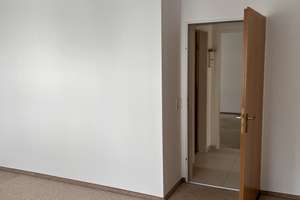 3 Zi- ETW, 93 qm Wfl., sehr ruhige Lage, großer Südbalkon, eigener Stellplatz und hochw. Einbauküche – Carl-Berg-Weg 7, 58509 Lüdenscheid – Vorschaubild 10