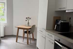 ZWISCHENMIETE (2-3 MO) - Sonnige, möblierte 2-Zimmer-Dachgeschosswohnung – Die vollständige Adresse der Immobilie erhältst du vom Anbieter., 10245 Friedrichshain, Berlin – Vorschaubild 4
