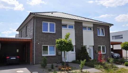 Bild von Modern, sparsam, gut gelegen – Effiziente Doppelhaushälfte in Apen