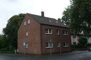 Helle 65 m² 2,5-Zimmer-Wohnung Erdgeschoß rechts, renoviert, mit neuem Bad