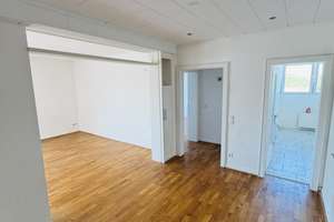 Helle 2,5 Zimmer Wohnung mit Aufzug, Parkett und Balkon in Krefeld-Stadtmitte – Rheinstraße 2, 47799 Cracau, Krefeld – Vorschaubild 5