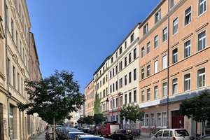 Neu saniert mit West-Balkon zum Innenhof!