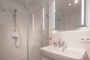 Wunderschönes, möbliertes Apartment mit Westbalkon in Schwabing/München mit Parkblick – Belgradstrasse 128b, 80804 Am Luitpoldpark, München – Vorschaubild 12