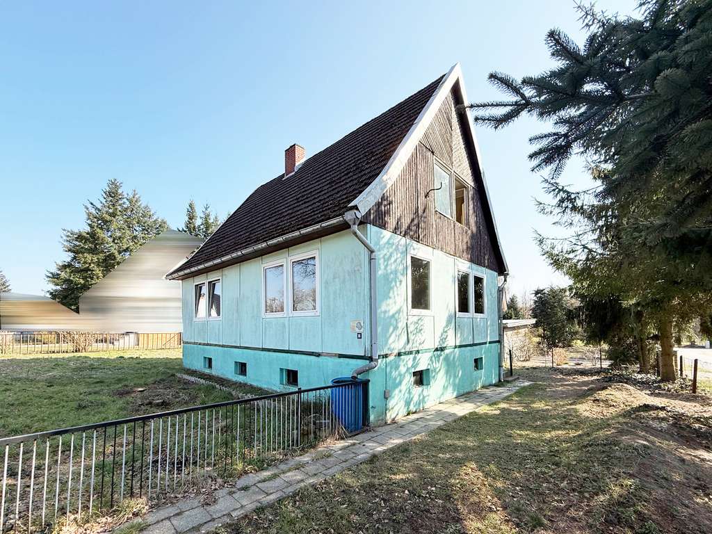 Immobilie in Ludwigslust - Ruhige Lage bei Ludwigslust – Haus mit Potenzial auf 660 m² Grundstück - Bild 2