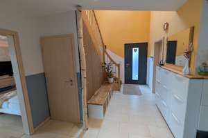 Bis Juli PROVISIONSFREI - Energieeffizientes Einfamilienhaus im Schleichenbach II Wohngebiet  – Gutensteinstraße 22, 61250 Usingen – Vorschaubild 4
